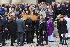 Funeral Service For Philippine - Versailles