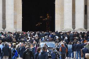 Funeral Service For Philippine - Versailles