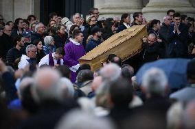 Funeral Service For Philippine - Versailles