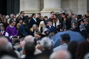 Funeral Service For Philippine - Versailles