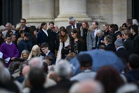 Funeral Service For Philippine - Versailles