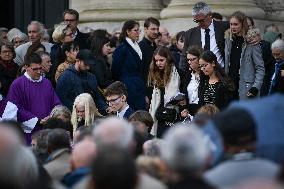 Funeral Service For Philippine - Versailles