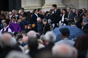 Funeral Service For Philippine - Versailles