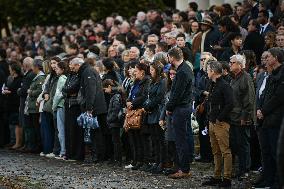 Funeral Service For Philippine - Versailles