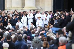 Funeral Service For Philippine - Versailles