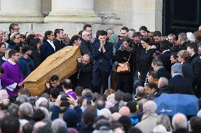 Funeral Service For Philippine - Versailles