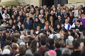 Funeral Service For Philippine - Versailles