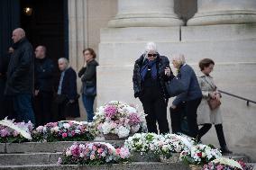 Funeral Service For Philippine - Versailles