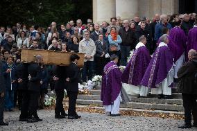 Funeral Service For Philippine - Versailles