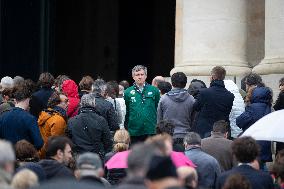 Funeral Service For Philippine - Versailles