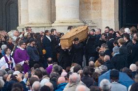 Funeral Service For Philippine - Versailles