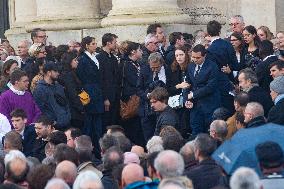 Funeral Service For Philippine - Versailles