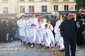 Funeral Service For Philippine - Versailles