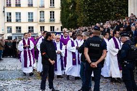 Funeral Service For Philippine - Versailles