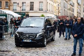 Funeral Service For Philippine - Versailles