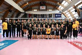 International Trophie ''Una Squadra Per Un Sorriso'':  Wash4green Pinerolo V VakifBank Spor Kulubu