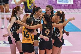 International Trophie ''Una Squadra Per Un Sorriso'':  Wash4green Pinerolo V VakifBank Spor Kulubu