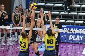 International Trophie ''Una Squadra Per Un Sorriso'':  Wash4green Pinerolo V VakifBank Spor Kulubu