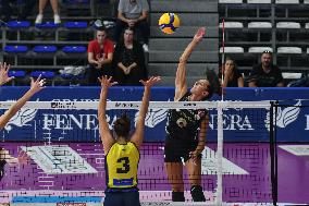 International Trophie ''Una Squadra Per Un Sorriso'':  Wash4green Pinerolo V VakifBank Spor Kulubu