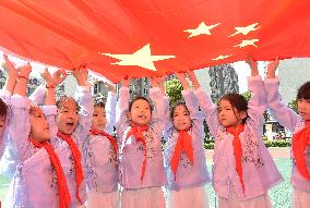 Pupils Celebrate National Day in Hefei