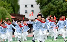 Pupils Celebrate National Day in Hefei