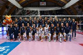 International Trophie ''Una Squadra Per Un Sorriso'':  Wash4green Pinerolo V VakifBank Spor Kulubu