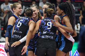 International Trophie ''Una Squadra Per Un Sorriso'':  Wash4green Pinerolo V VakifBank Spor Kulubu