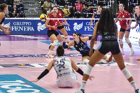 International Trophie ''Una Squadra Per Un Sorriso'':  Wash4green Pinerolo V VakifBank Spor Kulubu