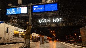 No Transit Service At Cologne Central Station From Friday Night To Early Saturday Morning