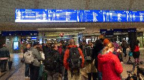 No Transit Service At Cologne Central Station From Friday Night To Early Saturday Morning