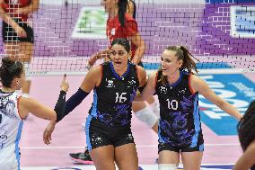 International Trophie ''Una Squadra Per Un Sorriso'':  Wash4green Pinerolo V VakifBank Spor Kulubu