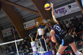 International Trophie ''Una Squadra Per Un Sorriso'':  Wash4green Pinerolo V VakifBank Spor Kulubu