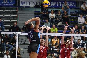 International Trophie ''Una Squadra Per Un Sorriso'':  Wash4green Pinerolo V VakifBank Spor Kulubu