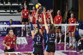 International Trophie ''Una Squadra Per Un Sorriso'':  Wash4green Pinerolo V VakifBank Spor Kulubu