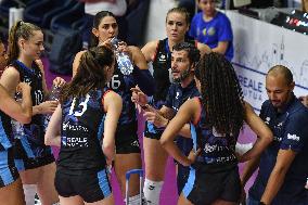 International Trophie ''Una Squadra Per Un Sorriso'':  Wash4green Pinerolo V VakifBank Spor Kulubu