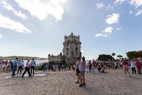 Tourism Revenues Reach €3.374 Billion