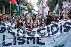 Demonstration In Barcelona During The General Strike For Palestine.