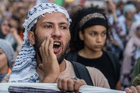 Demonstration In Barcelona During The General Strike For Palestine.