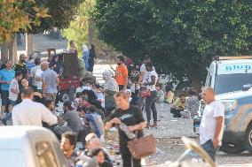 Tens Of Thousands Flee Israel's Bombardments - Beirut