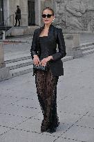 PFW Elie Saab Outside Arrivals