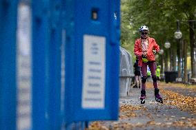 Inline Skaters Race Ahead Of The 50th Berlin Marathon