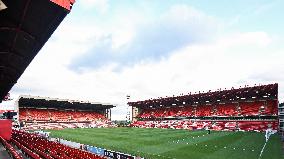 Barnsley v Stockport County - Sky Bet League 1