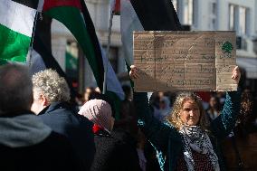 Protest Continues In Bonn Against Israel Attack In Lebanon