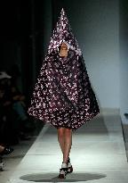 PFW - Comme Des Garcons Runway