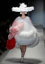 PFW - Comme Des Garcons Runway