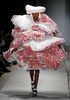 PFW - Comme Des Garcons Runway