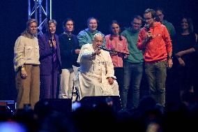 Pope Francis Surprise Visit To Hope Happening Youth Event - Brussels