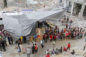 People Get Food Relief In Jabalia Refugee Camp - Gaza