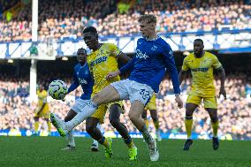 Everton FC v Crystal Palace FC - Premier League