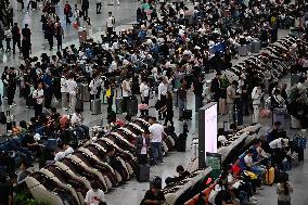 National Day Holiday Traffic Peak in Shenyang